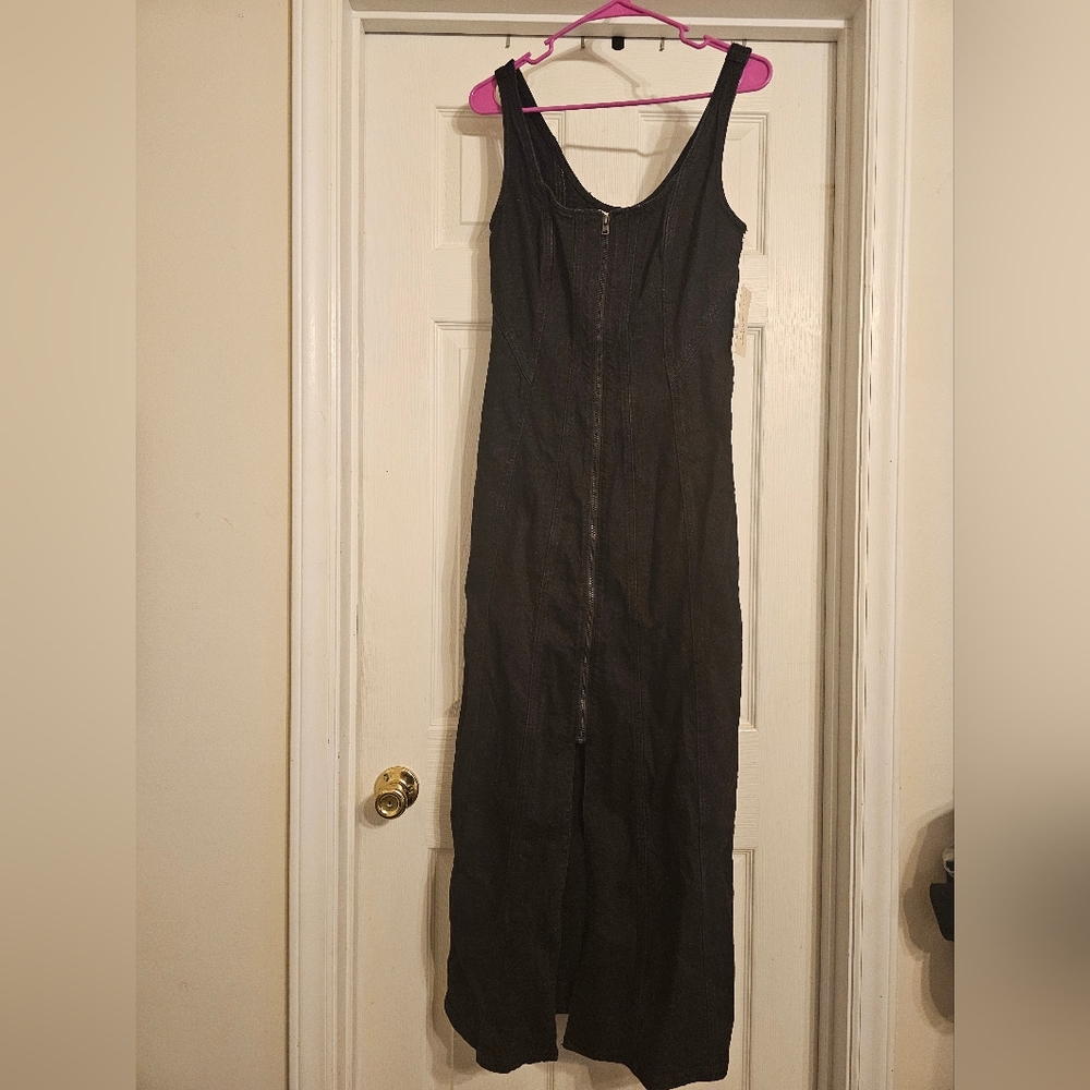 NWT Universal Thread Black Sleeveless Denim Dress. Size:4.